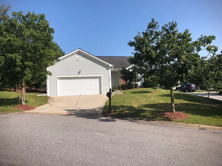 520 Texanna Way — Photo 3