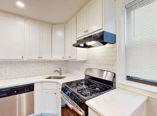 113 South Blvd APT 1S, Oak Park, IL 60302