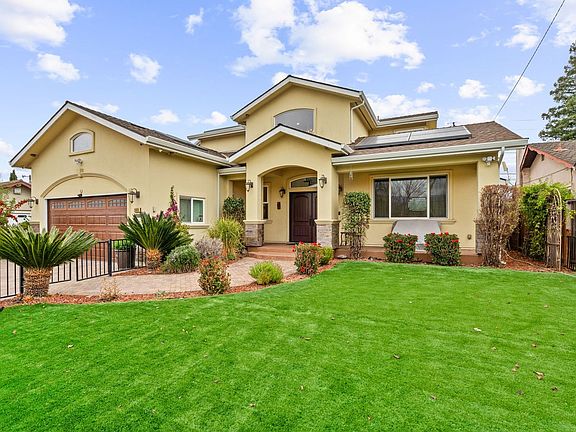 3rd image of 1660 McGregor Way