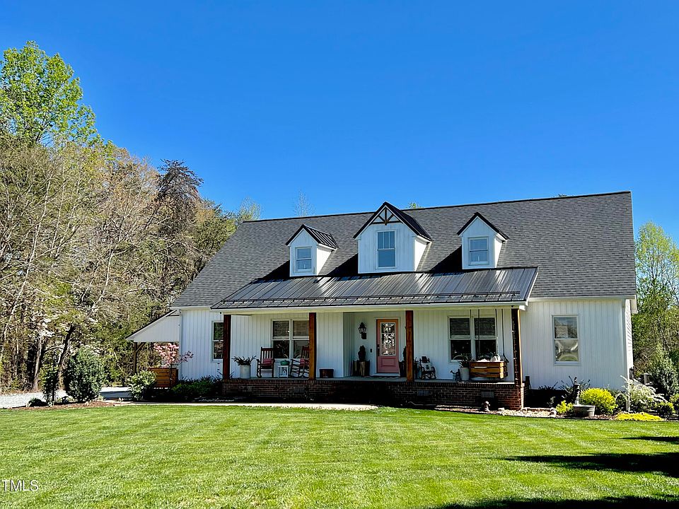 1st image of 3400 Country Hill Ln