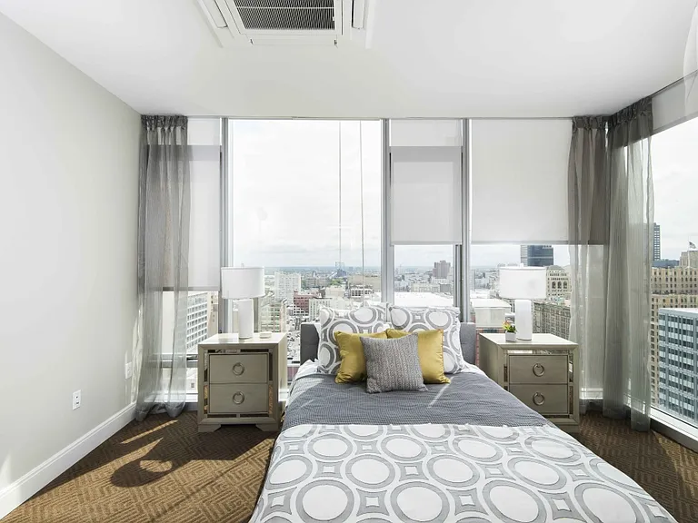 Franklin Tower Residences — Photo 45