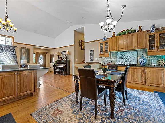 4th image of 1970 Winterpark Pl