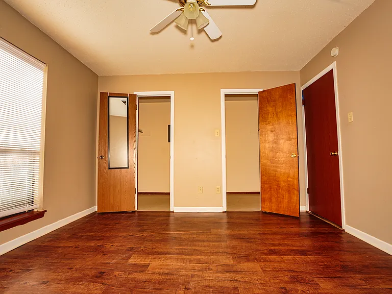 4133 NE Stallings Dr — Photo 8