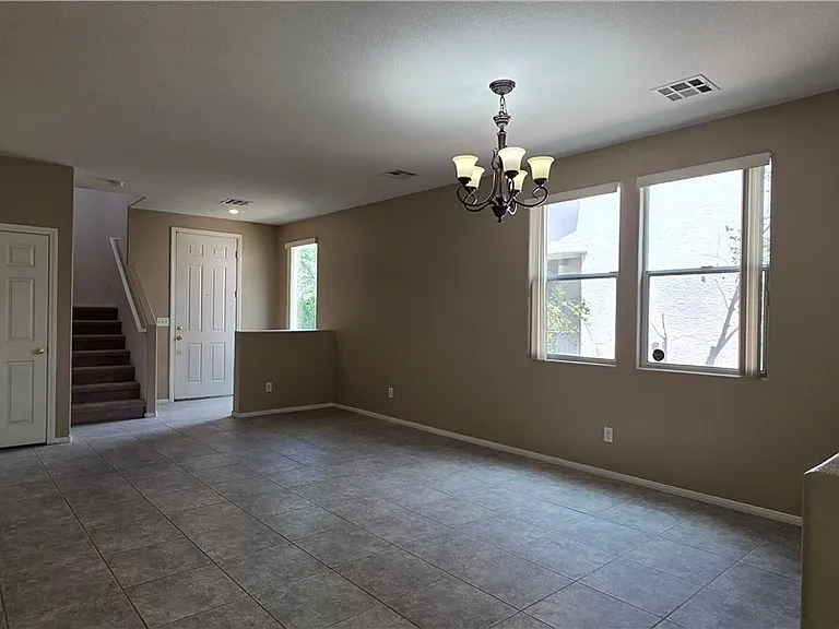 3358 Hillside Garden Dr — Photo 4