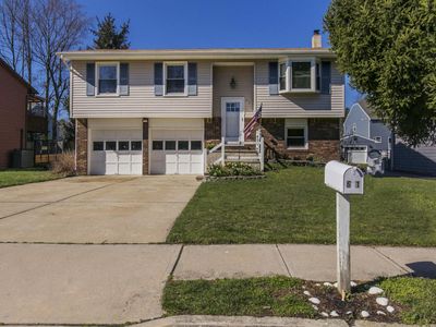 61 Walnut St, Farmingdale, NJ, 07727