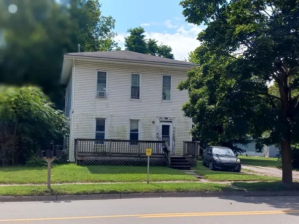 530 E Frank St, Caro, MI 48723