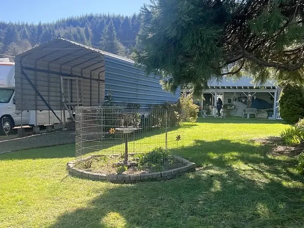 2711 Bowman Rd, Reedsport, OR 97467