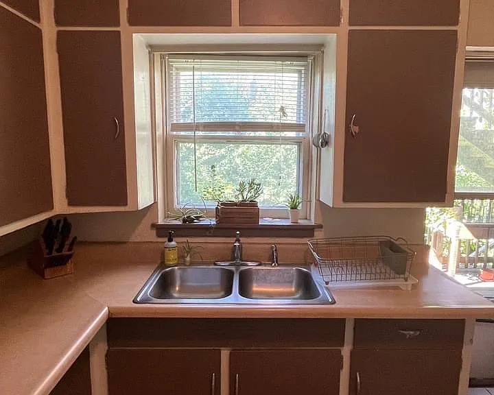 2027 N Cambridge Ave #4 — Photo 5