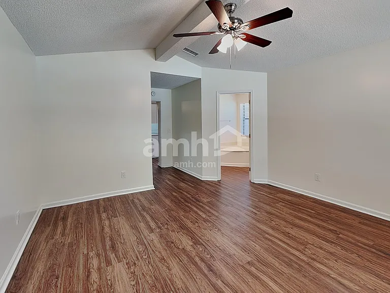 7546 Fawn Lake Dr N — Photo 9