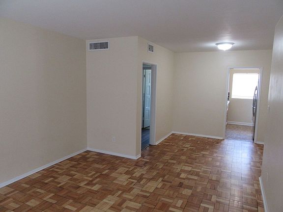 2nd image of 807 Cherry St APT 4