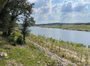 196 Whispering Oak Ln, Lakehills, TX 78063