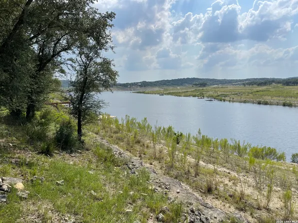 196 Whispering Oak Lane, Lakehills, TX 78063