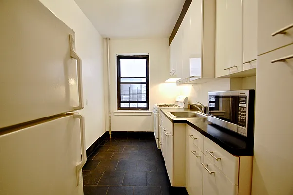 Rented by Bohemia Realty Group | media 4