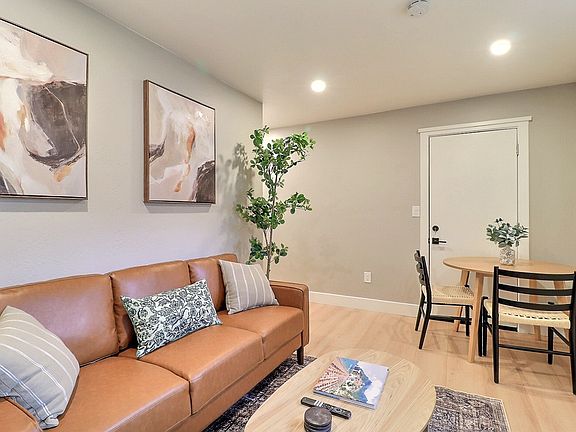 4th image of 500 Creekside Rd #B