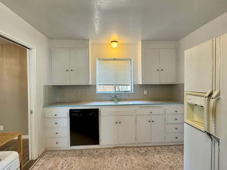2614 Aramon Dr — Photo 9
