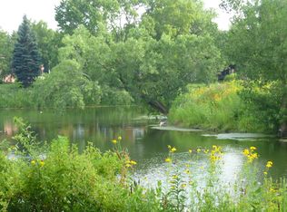 1070 Hampton Hbr, Schaumburg, IL 60193