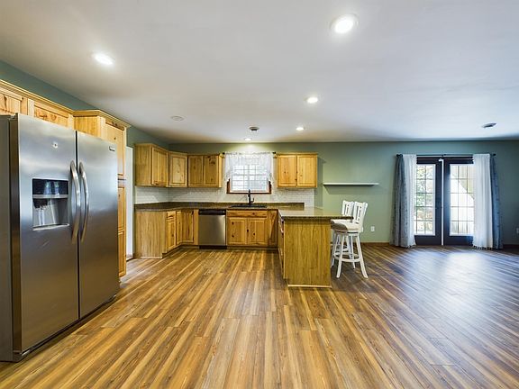 4th image of 4560 County Road 8