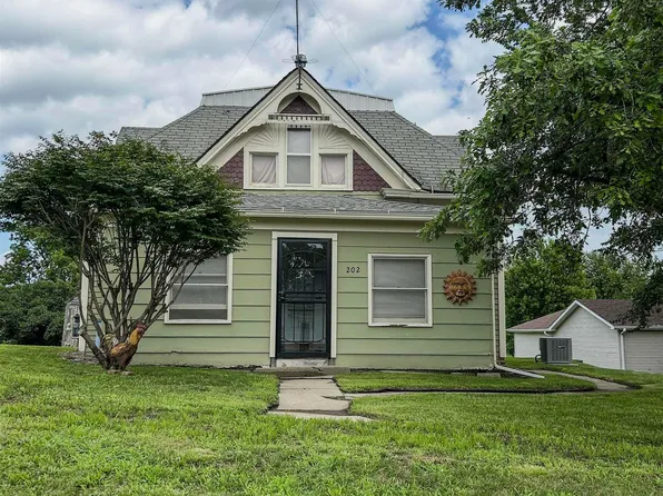 202 E Cedar St, Massena, IA 50853