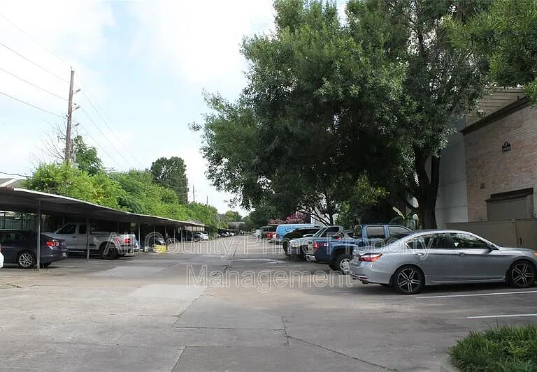 10049 Westpark Dr #168 — Photo 33