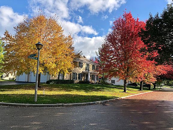 2nd image of 609 Hillcrest Dr