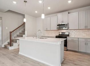 12010 Meandering Stream Dr, Mont Belvieu, TX 77523