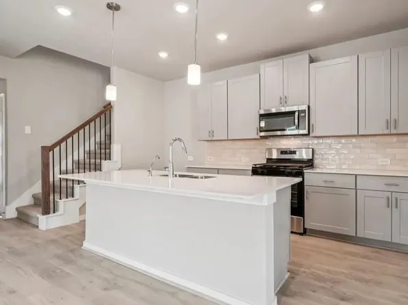 12019 Hail Harbor Dr, Mont Belvieu, TX 77523