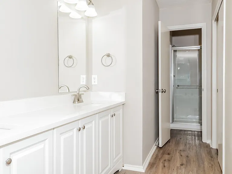 6926 Bullinger Dr — Photo 11