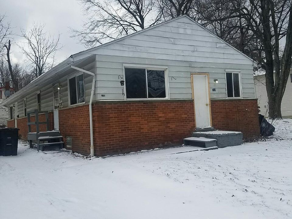 Front of home. The home is a duplex.