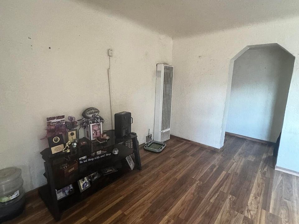 2nd image of 207 Garcia Rd NE