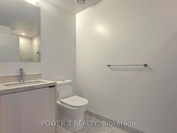 4th image of 252 Church St #5007