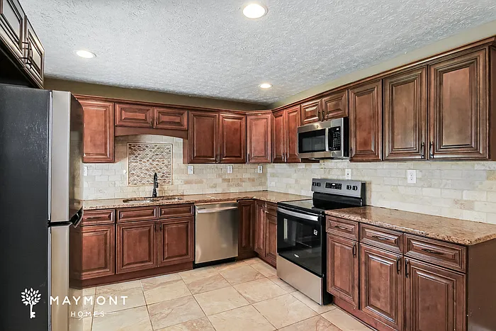 325 Longview Rd — Photo 8