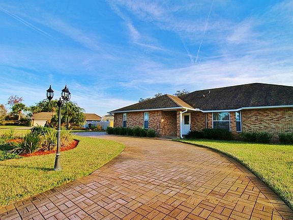 3rd image of 2165 Lakebreeze Way
