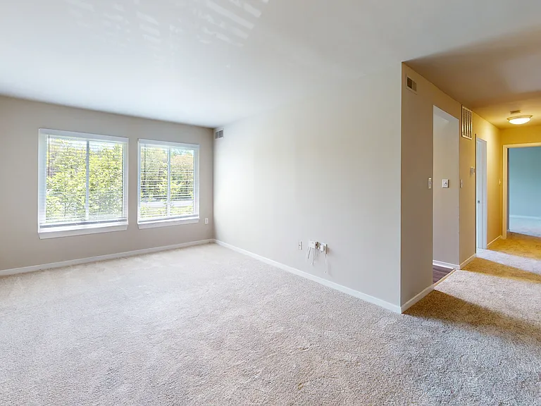 Seneca Place — Photo 41