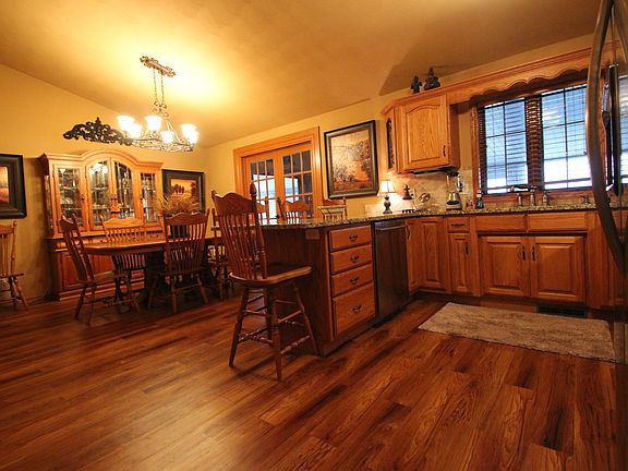 Kitchen & dining granite 