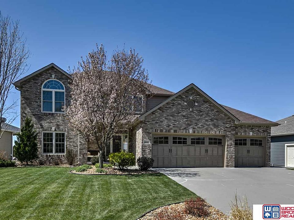 1st image of 6901 Laurent Cir