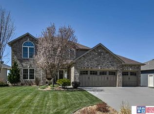 6901 Laurent Cir, Lincoln, NE 68526