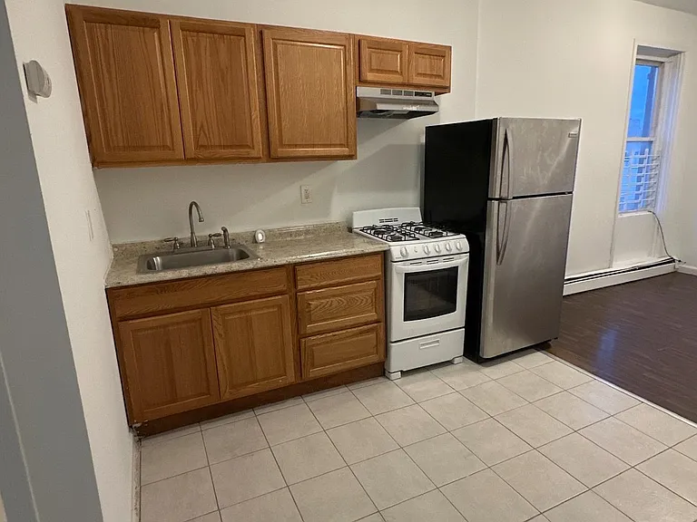 89 Belmont Ave #2L — Photo 4
