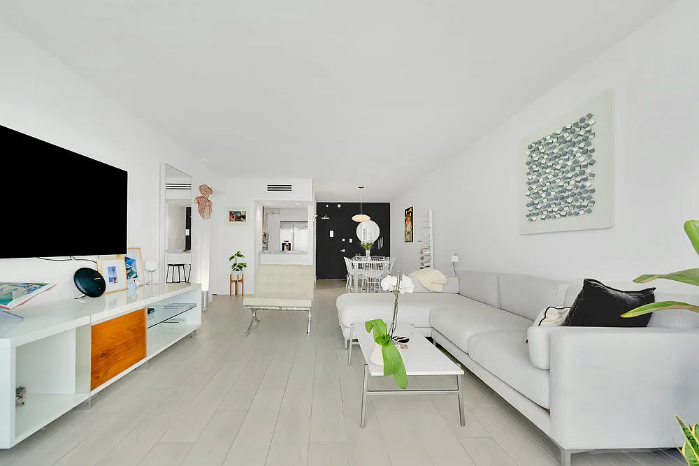 1 bed, 852 sqft, $4,800 — Photo 2