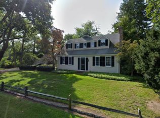 52 Standish St, Duxbury, MA 02332