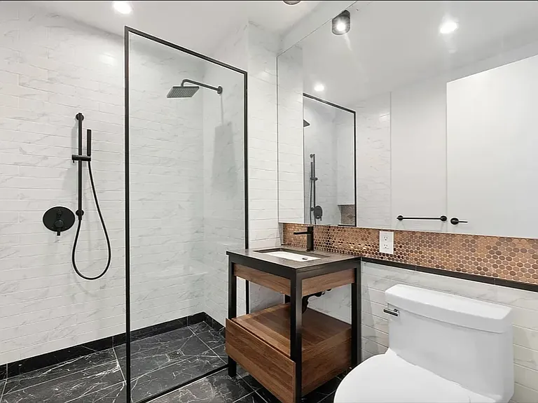 224 W 124th St #1605 — Photo 12