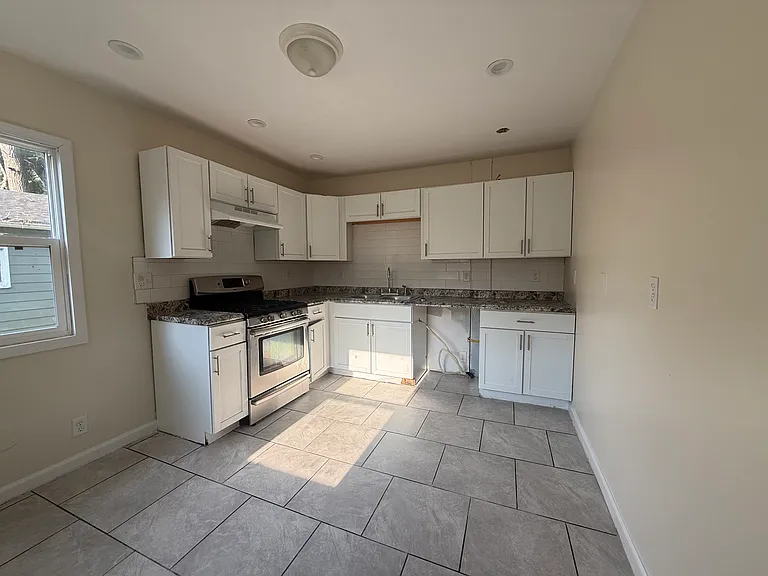 3839 16th Ave — Photo 9
