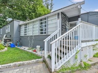 27 Travelo Dr, Wayne, NJ 07470