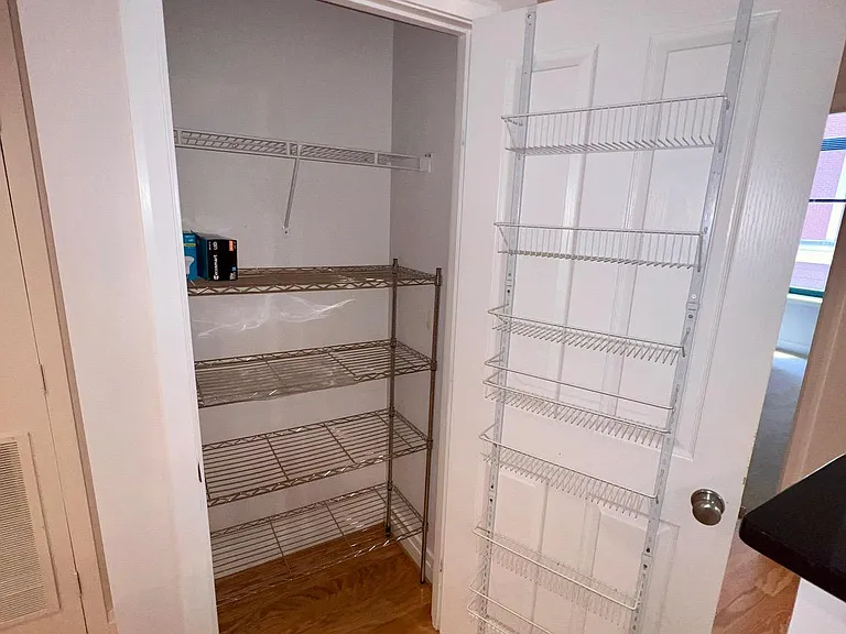 1205 Garfield St #305 — Photo 6