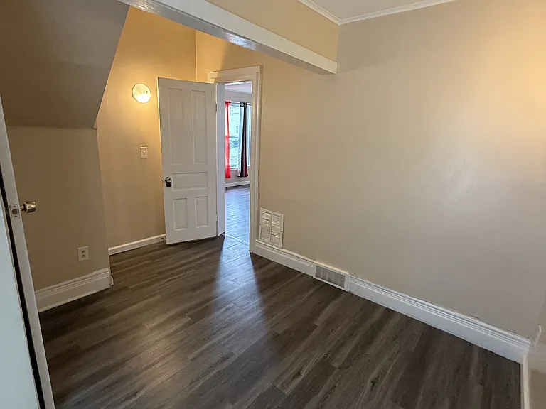 169 Landon St — Photo 8