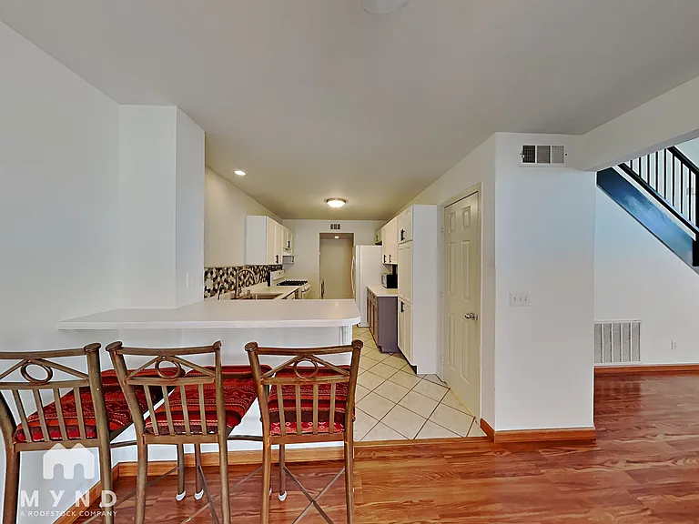 8042 Laurena Ave — Photo 14