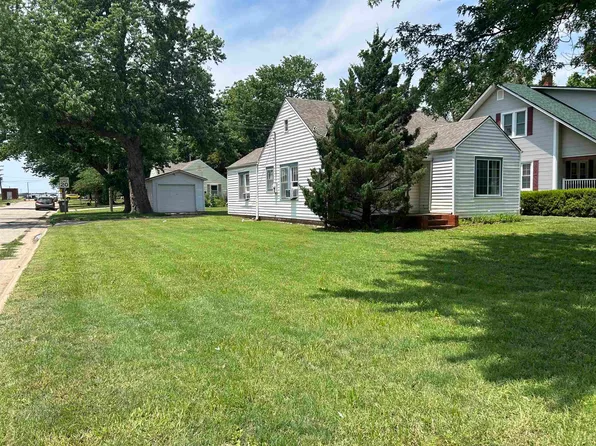 301 N Reno St, Haven, KS 67543
