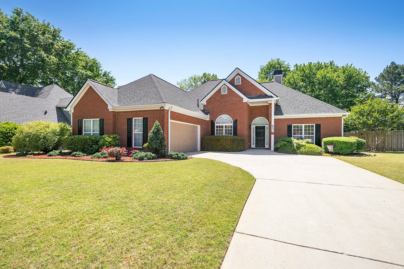 1572 Ember Oaks Cir photo 1