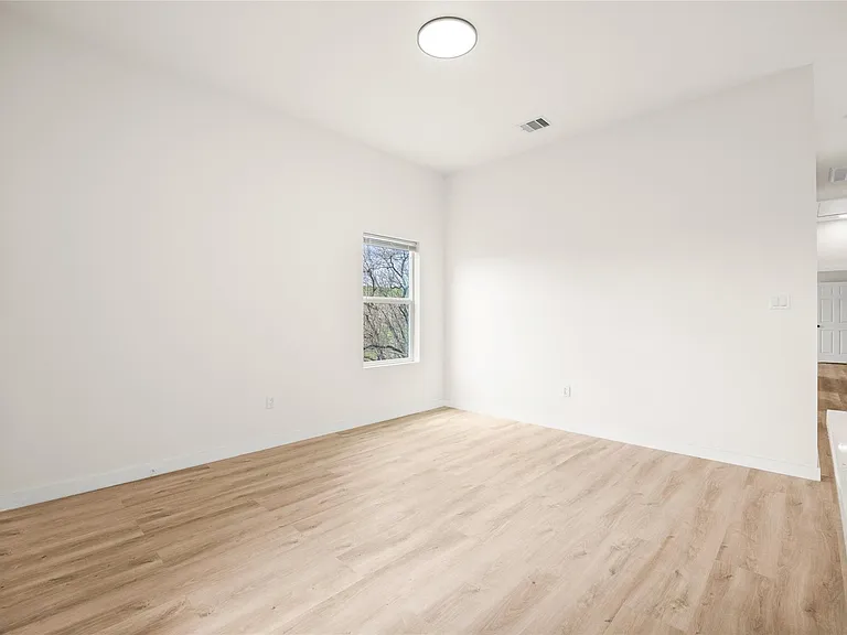 9709 Pelsey St #B — Photo 5