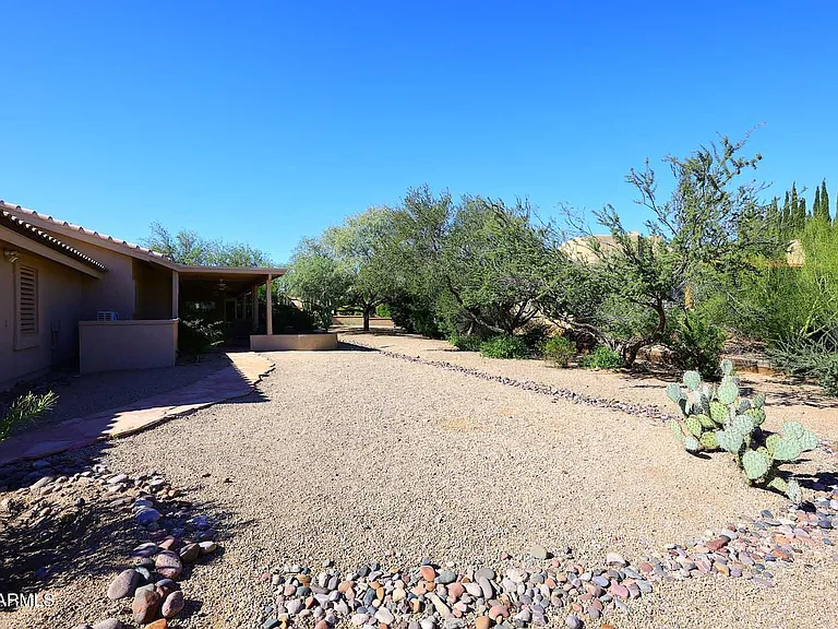 18510 E Leather Ln — Photo 36