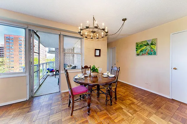 Sold by Foxworth Realty | media 15